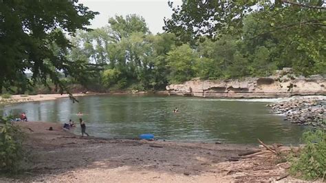 After recent drownings, crowd sizes drop at Rockford Beach